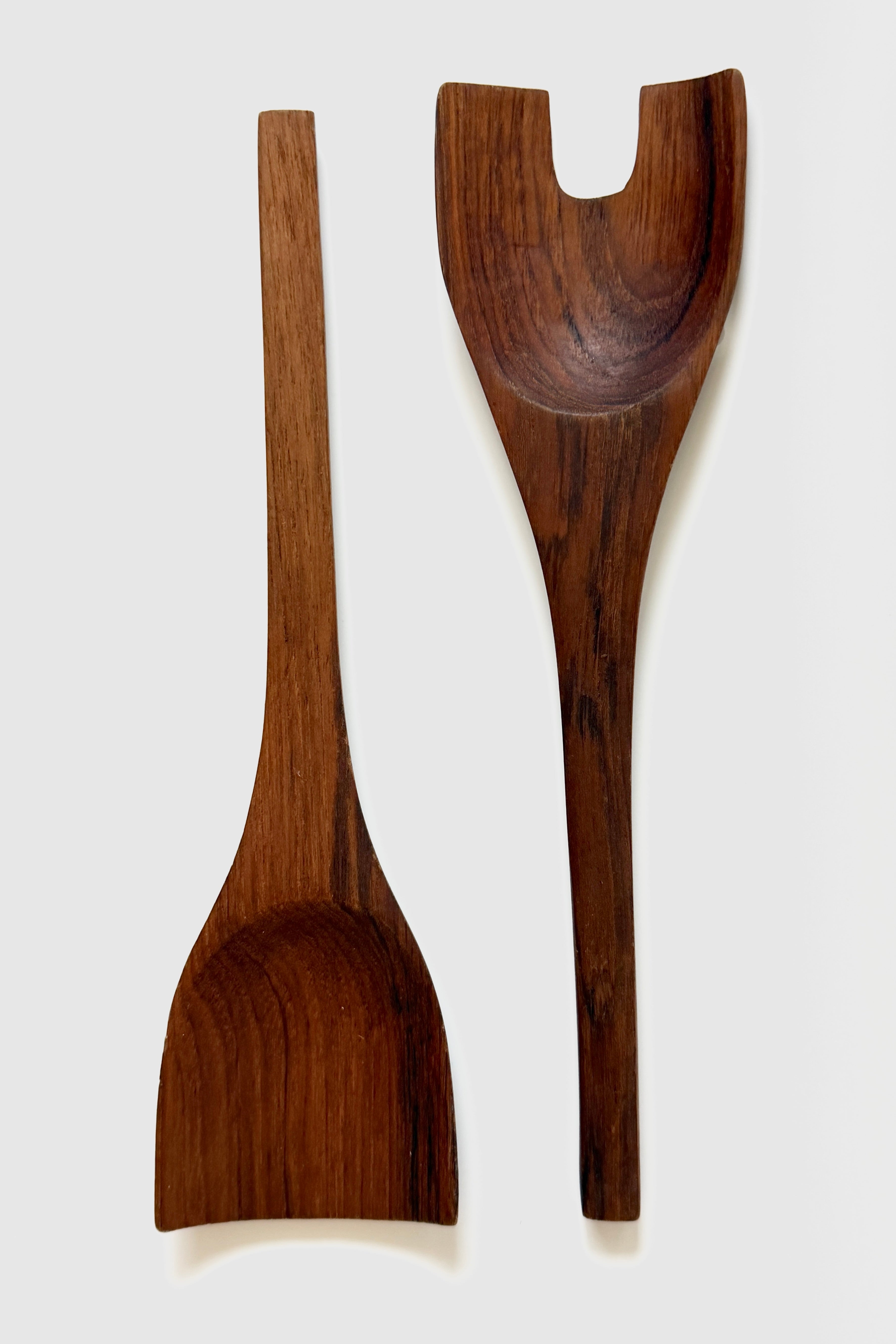.002 Vintage MCM Wooden Serving Set (2)
