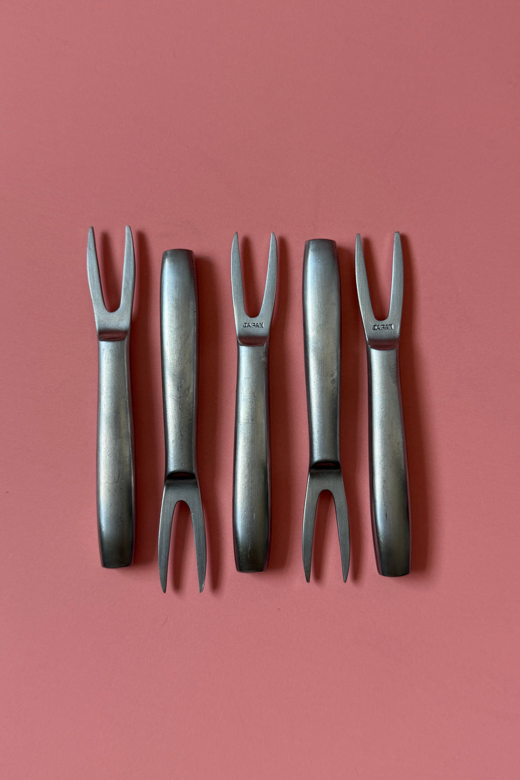 .005 Vintage Appetizer Forks Set (5)