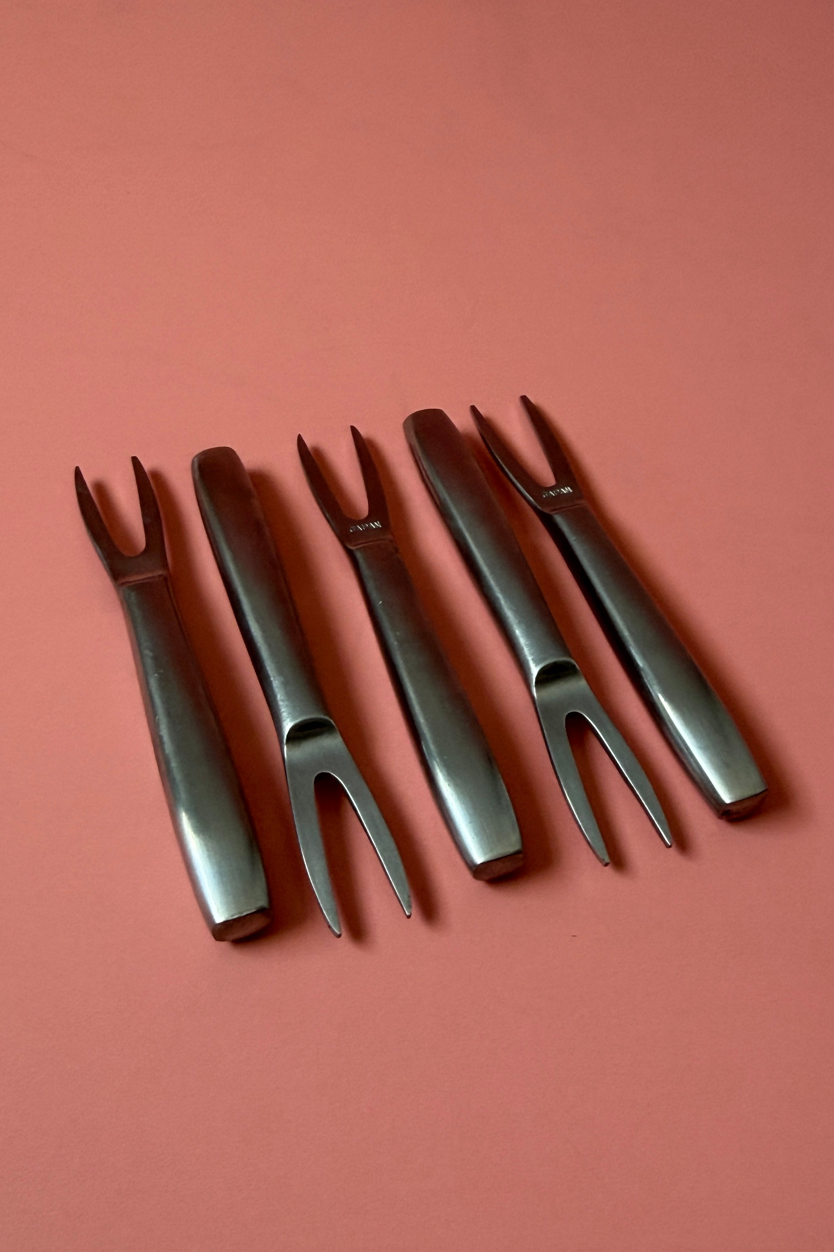 .005 Vintage Appetizer Forks Set (5)