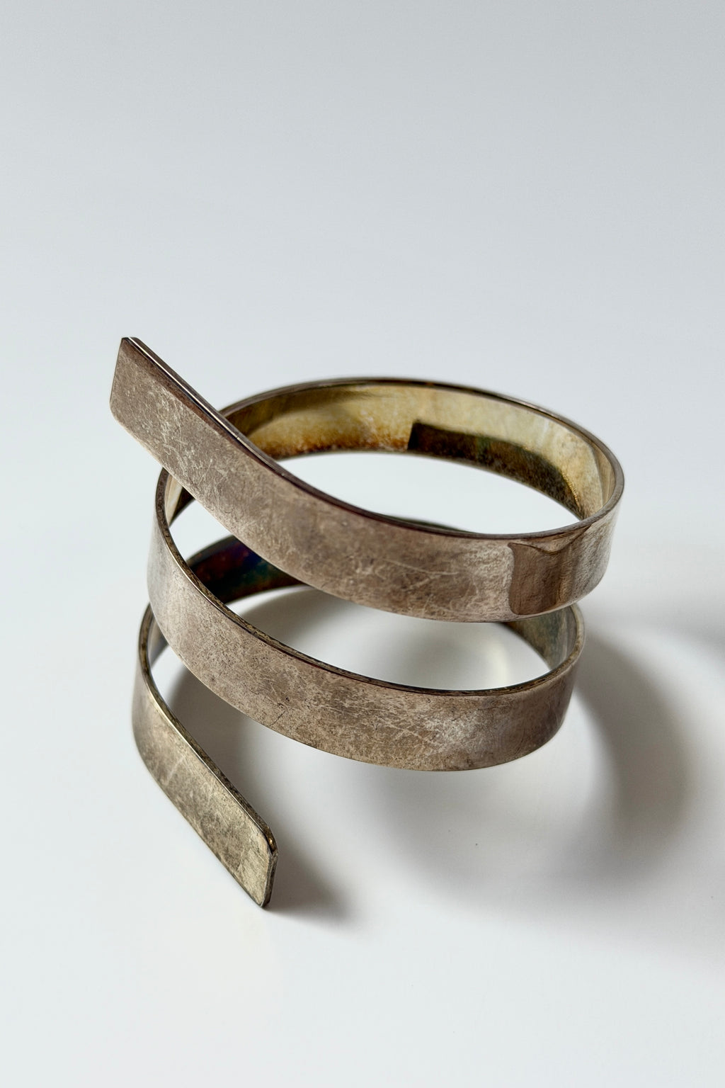 .012 Vintage Spiral Metal Napkin Rings (4)
